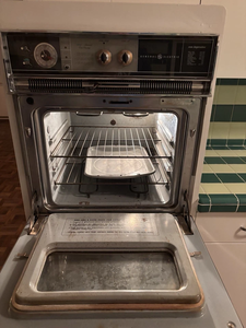 Lámpara de pared vintage amarilla GE - Product Image 2