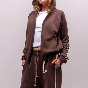 Conjunto de yoga de 2 piezas para mujer: leggings acampanados de cintura alta y top halter sin espalda para gimnasio y fitness - Product Image 6