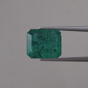 Émeraude naturelle certifiée IGI en vrac, 6,56 carats, taille émeraude, forme octogonale 12x10mm, vert clair premium - Product Image 1