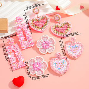 Collier artisanal en perles de rocaille pour la Saint-Valentin, motif cœur/fleur/lettre rose, bijou romantique pour femme, par MULTI CRAFT - Product Image 6