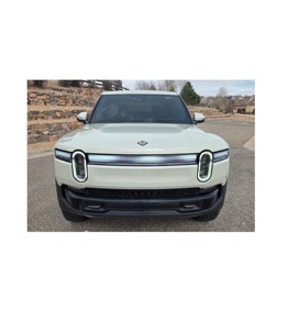 Vehículo Rivian R1T California Dune Edition 2025 Usado en Excelentes Condiciones, con Volante a la Izquierda y Derecha - Product Image 1