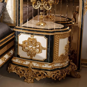 Juego de Dormitorio King Size de Lujo Estilo Turco Europeo Antiguo con Cama Clásica de Matrimonio, Mesita de Noche y Espejo de Madera de Caoba - Product Image 5