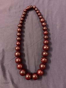 Collar de cuentas de resina artesanal de aspecto natural para amantes del estilo minimalista. Cuentas de resina surtidas. Joyería de cuentas de la India. - Product Image 3