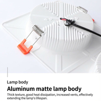 Downlight encastré moderne ultra-mince à double tête avec éclairage intégré 120 °   Angle de faisceau lumineux doux et non éblouissant pour les espaces de bureau
