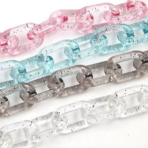 Décoration murale personnalisée faite à la main en chaîne de maillons, objet en résine, articles décoratifs pour la chambre, articles les plus adorables, chaîne en acrylique, artisanat en résine - Product Image 1