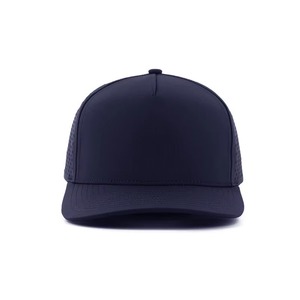 Gorra de Béisbol/Golf Impermeable de 5 Paneles, Logotipo Bordado en 3D, Dos Tonos Beige y Verde, Transpirable, con Orificios Láser - Product Image 4