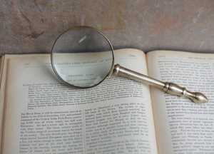 Loupe de poche de luxe, écologique, de haute qualité, en laiton couleur or, design solide, pour la décoration de bureau. - Product Image 5