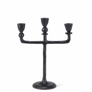 Candelabro de Aluminio de Diseño Lujoso Personalizado, Negro Mate, de 3 Brazos, Centro de Mesa para Decoración del Hogar y Bodas - Product Image 1