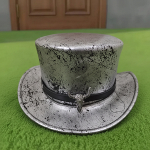 Sombrero de cuero plateado hecho a mano de primera calidad, estilo steampunk gótico, con diseño de calavera vaquera. - Product Image 1