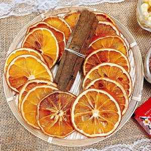 ส้มแห้งหั่นเป็นชิ้น ผลไม้ตระกูลส้มธรรมชาติ สำหรับชงชา ตกแต่งเครื่องดื่ม ตกแต่งเบเกอรี่ ใช้สำหรับทำขนม รับผลิตแบบ OEM แบรนด์ส่วนตัว - Product Image 1