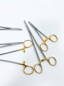 Lot de 3 porte-aiguilles V. Mueller en acier inoxydable, instruments chirurgicaux, porte-aiguilles de précision - Product Image 1