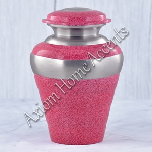 Urna de cremación de aluminio hecha a mano con estética moderna hermosa urna de tributo por Axiom Home Accents - Product Image 2