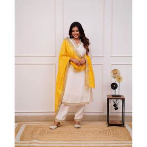 Conjunto Elegante de Talla XL con Top y Pantalón para Fiesta con Dupatta - Product Image 5