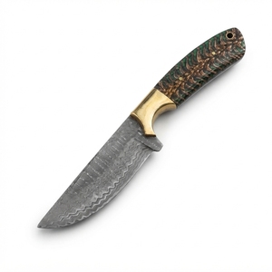 Cuchillo de caza al por mayor de acero de Damasco con mango de resina de piña personalizado y bolster de latón, cuchillo de hoja fija para camping al aire libre, OEM - Product Image 1