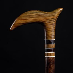 Bâton de marche artisanal en bois marron avec poignée en bois, finition brillante, design moderne style ferme, écologique, nouveau, vintage, à vendre - Product Image 2