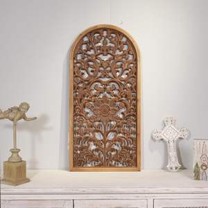 Décoration murale en bois massif, panneau floral sculpté à la main avec finition blanche vieillie, sculpture décorative suspendue de style ferme vintage - Product Image 1