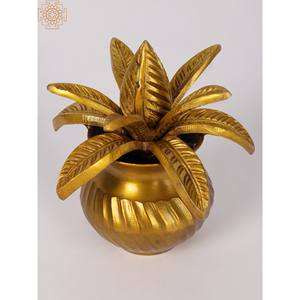 Kalasha de latón de 5 pulgadas hecho a mano con coco para accesorio de bebida India Puja - Product Image 2