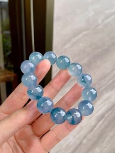 Bracelet tendance en résine acrylique bleu clair avec perles géométriques rondes en lucite pour femme, idéal pour les soirées - Product Image 6