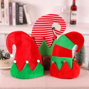 Chapeau de Père Noël festif rouge et blanc en peluche douce avec bordure en fourrure et pompon – Confortable pour les fêtes - Product Image 6