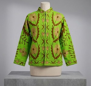 Chaqueta Suzani de Algodón Hecha a Mano para Mujer, Bordado Artesanal Floral, Fabricante Mayorista, Ropa de Boutique - Product Image 4