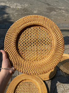 Assiette en rotin tressé écologique – Sous-plat naturel fait main pour la décoration de table de restaurant et la restauration - Product Image 3