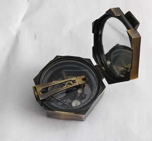 เข็มทิศทองเหลืองทรงแปดเหลี่ยมพร้อมเลนส์กระจกมองเห็นแบบวินเทจสำหรับการเดินเรือ - Product Image 5