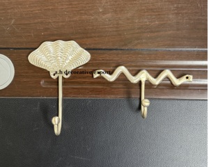 Handcrafted Brass Wavy Wall <b>Hook</b> Decorative Metal Zig Zag Single Robe <b>Hook</b> Luxury Home Decor Modern Abstract Wiggle <b>Coat</b> Hanger - Product Image 4