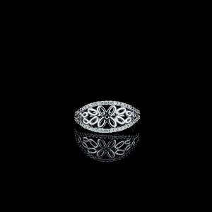 Anillo Floral Plateado de Alta Calidad en Forma Ovalada con Detalles de Circonia Cúbica para Exhibiciones en Tiendas y Suministro de Joyería para Comercio Electrónico - Product Image 2