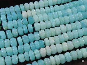ลูกปัดโอปอลสีน้ำเงินขนาด 8 มม. รูปฟักทองแกะสลัก ทรงกลม สีไล่เฉดแบบแตงโม ร้อยเป็นเส้นยาว 16 นิ้ว รูขนาด 0.50 มม. ขายส่ง - Product Image 1