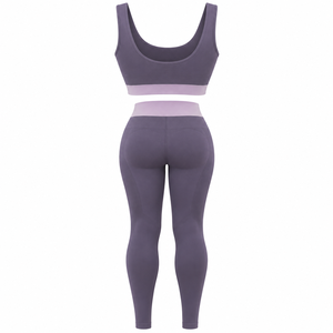 Conjunto Deportivo de Dos Piezas para Mujer, Sujetador Deportivo Sin Costuras Color Lila Ciruela y Leggings de Cintura Alta para Yoga - Product Image 1