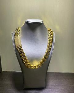 Cadena Cubana Hecha a Mano en Oro Amarillo de 14K con Diamantes Moissanite VVS1 y Plata de Ley 925, Cadena Cubana para Hombre - Product Image 2