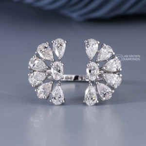 Anillo de Diamantes Cultivados en Laboratorio con Corte Oval y en Forma de Pera en Oro Blanco de 14 Quilates, Anillo de Boda de Lujo para Mujer con 14 Piedras de Calidad EF, 2.59ctw - Product Image 1