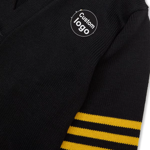 Cardigan en cachemire à col en V pour sororités, fraternités et universités avec logo brodé personnalisé - Product Image 3