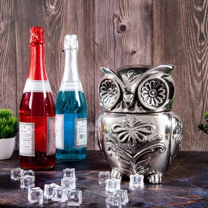 Elegante Cubitera de Metal Martillado Hecha a Mano para Enfriar Champán, Vino y Bebidas, Decoración para Bodas, Hoteles Boutique y de Lujo - Product Image 1