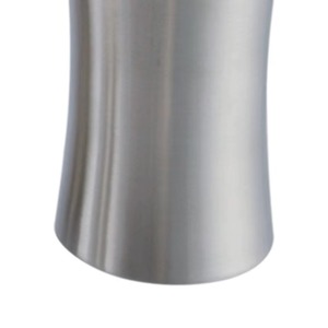 Conception raffinée de l'ensemble de salle de bain pour une présentation globale améliorée, style cohérent minimisant les éléments décoratifs perturbateurs. - Product Image 5