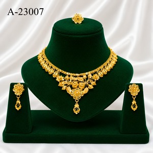 Conjunto de Joyería de Aleación Chapada en Oro, Collar, Aretes y Pulsera con Diseño de Estrella y Circonita, Estilo Vintage para Mujer, Modelo A-23003 - Product Image 2