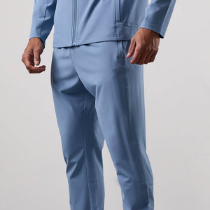 กางเกงจ็อกเกอร์ผู้ชายสีน้ำเงินเข้ม ผ้าสเตรชคุณภาพสูง แห้งเร็ว พร้อมขอบเอวยางยืดและกระเป๋าซิปสองช่อง - Product Image 4