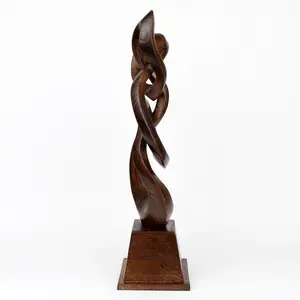 Statue d'amour en bois Sculpture abstraite sculptée à la main Sculpture d'amour infini Cadeau d'anniversaire Cadeau pour l'être aimé - Product Image 4
