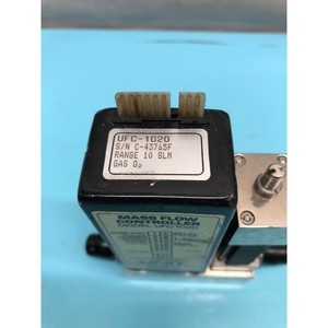 Contrôleur de débit massique Unit Instruments UFC-1020 - Équipement et pièces semi-conductrices de renommée mondiale - Product Image 3