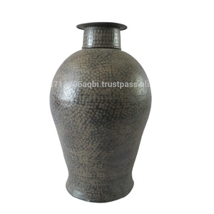 Vase en métal décoratif utilisation maison hôtel restaurant fête mariage nouvel an occasion fait inde haute qualité d'exportation vintage - Product Image 1