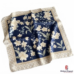 Écharpe Imprimée de Haute Qualité Tissu Léger Service d'Étiquetage Blanc Fabricant Textile OEM Produits en Tissu Personnalisés Bali Vente en Gros - Product Image 5