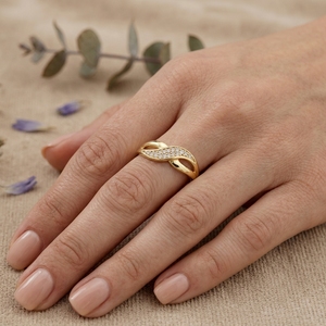 Anillo de Diamantes Moderno con Diseño de Espiral para Mujer, Banda Ondulada Dorada Minimalista, Anillo de Compromiso de Moissanita - Product Image 1
