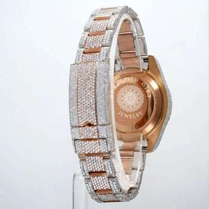 นาฬิกาเพชร Splendid Gift Jewelry ขนาด 28 มม. ระบบอนาล็อก เครื่อง ETA กันน้ำ 10 เมตร สายเงินประดับโมอิสซาไนต์ กระจกแซฟไฟร์ - Product Image 3