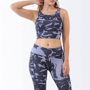 Soutien-gorge de sport respirant pour femmes grandes tailles - Spandex/Polyester, vêtements de sport pour le yoga et la gym, fabriqué au Pakistan - Product Image 3