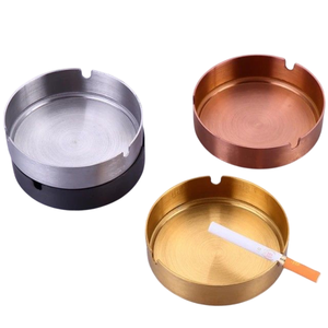 Cendrier rond de luxe en métal argenté de qualité supérieure pour tabac et cigarettes, idéal pour la maison, le bureau ou la table. - Product Image 4