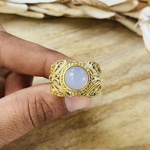 Bagues en calcédoine au design tendance, style tribal filigrané, bijoux bohèmes en laiton pour femmes, plaqué or 18 carats, vintage, vente en gros - Product Image 6