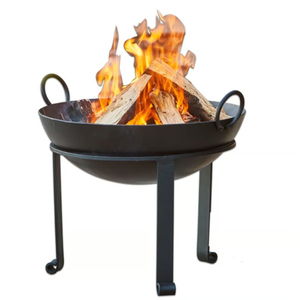 Brasero de hierro negro de calidad creativa con soporte resistente y asas para uso en jardín exterior, perfecto para calentar el patio trasero - Product Image 1
