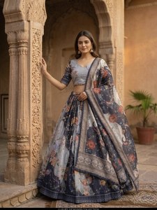 Tendance : LAMOUNT Lehenga Choli pour femme, broderie florale en soie, tenue traditionnelle indienne pour mariage et fête, longueur ras du sol, coupe classique, toutes tailles - Product Image 1