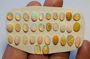 Vente en gros de pierres précieuses IMPERIAL INDIA GEMS, opales blanches éthiopiennes minimalistes faites à la main, lot de cabochons de qualité supérieure, pierres précieuses naturelles en vrac, couleur naturelle - Product Image 2
