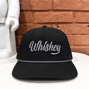 Gorra de Béisbol Personalizada de 6 Paneles con Logotipo Bordado, Gorra Snapback con Cierre de Cuerda, Fabricante Mayorista en Vietnam, OEM ODM, Gorra de Algodón Twill Estilo Urbano - Product Image 1